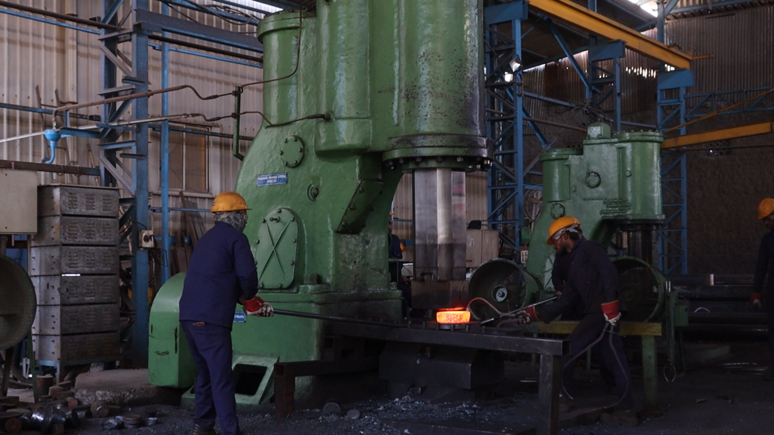Open die forging hammer at Forgewell